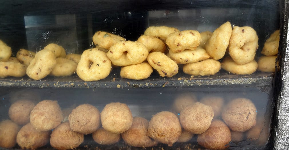Top_Station_to_Munnar_Breakfast_Vada_Bonda